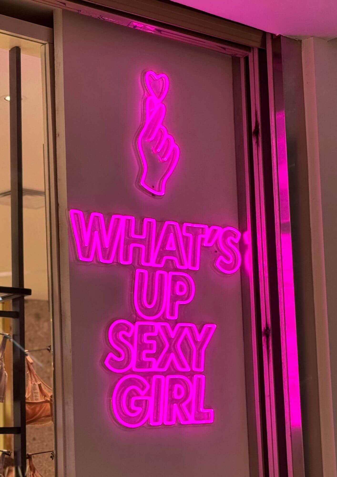 files/What_s_up_sexy_girl_Neon_Sign.jpg