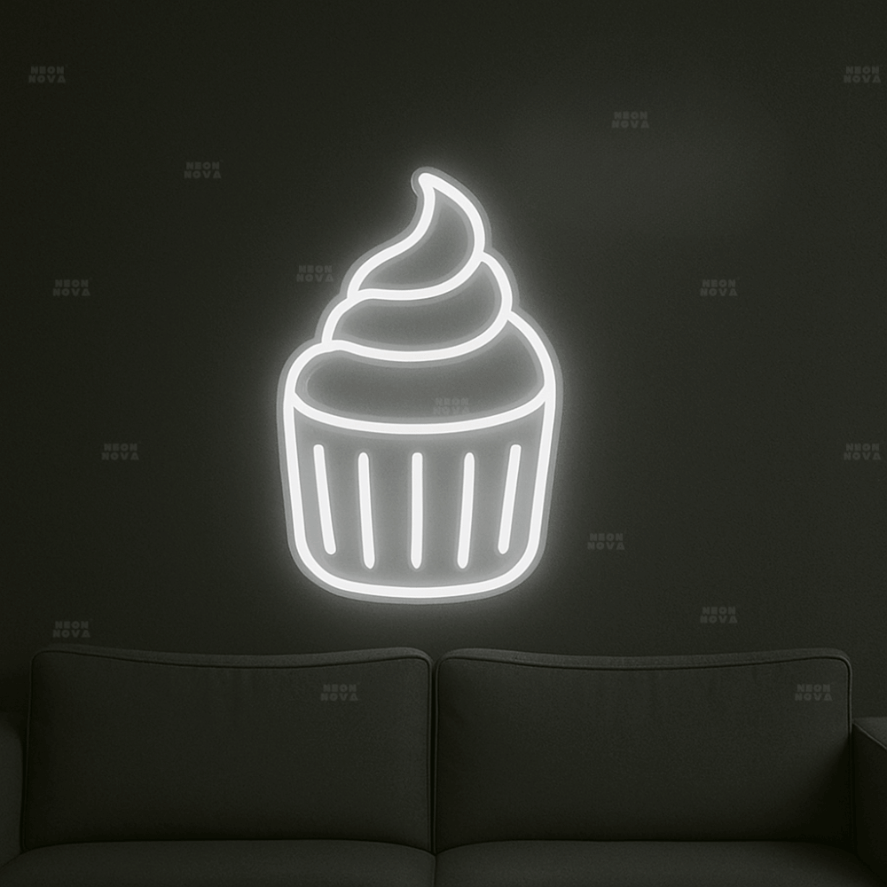 LED Neonschild "Cupcake" in Kaltweiß an dunkler Wand montiert