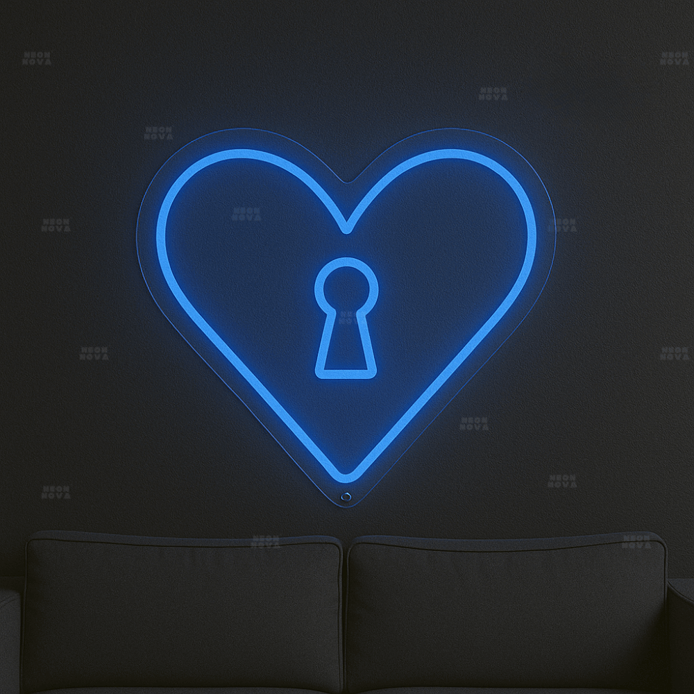 LED Neonschild "Herzschloss" in Blau an dunkler Wand montiert