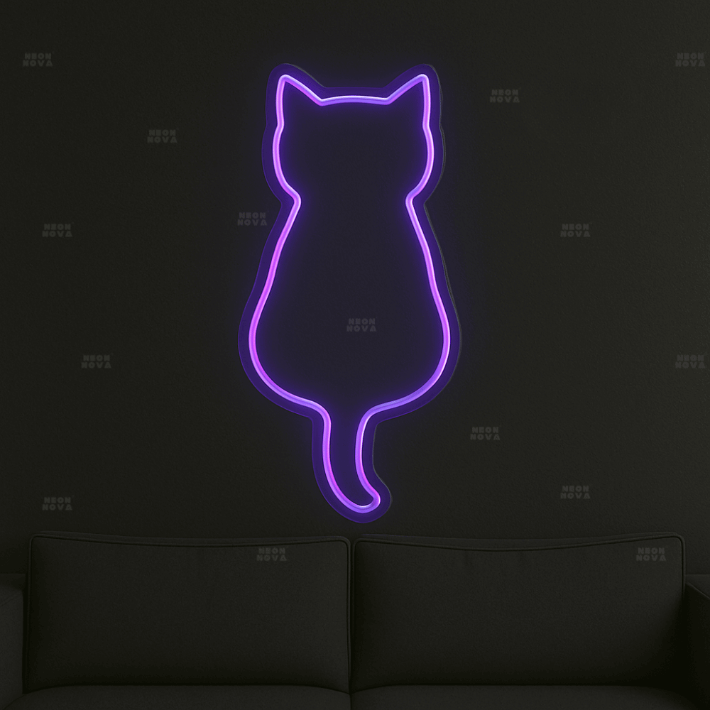 LED Neonschild "Katze" in Lila an dunkler Wand montiert