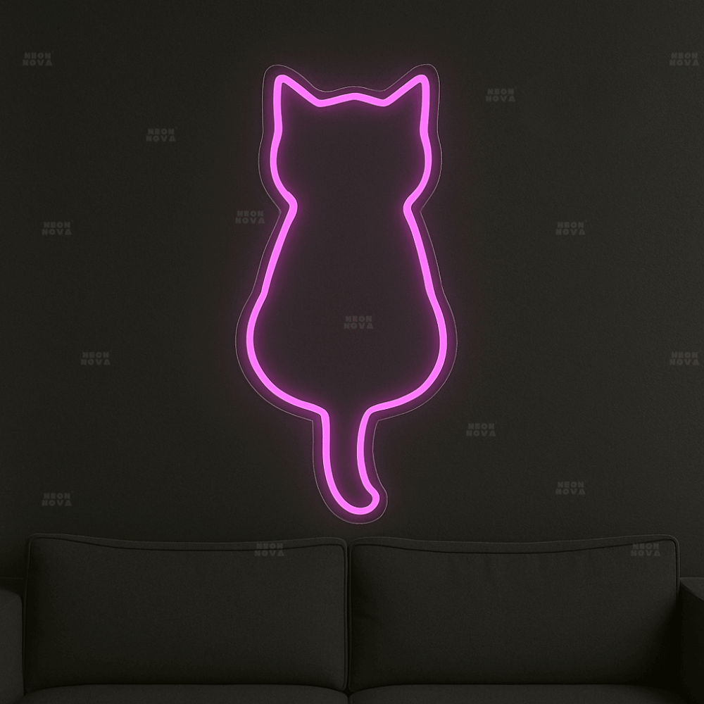 LED Neonschild "Katze" in Hotpink an dunkler Wand montiert